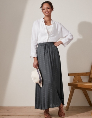 White company satin outlet wrap skirt