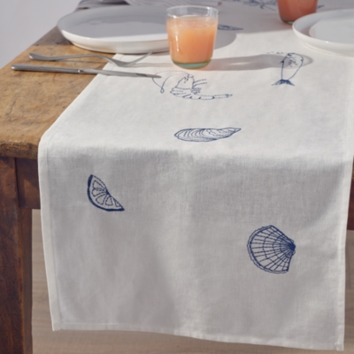 Prise du Jour Embroidered Table Runner