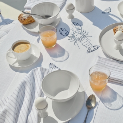 Prise du Jour Embroidered Table Runner