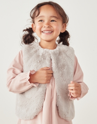 Baby girl clearance faux fur gilet