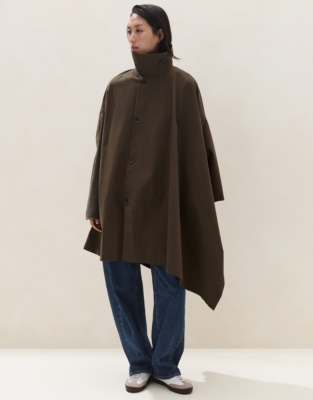 Relaxed Cape