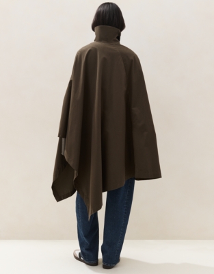 Relaxed Cape