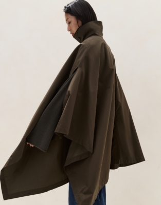 Relaxed Cape