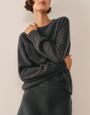 Relaxed Cashmere Crew Neck Jumper - Graphite