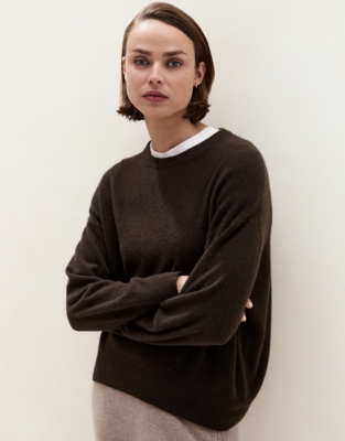 Relaxed Cashmere Crew Neck Jumper - Dark Chocolate