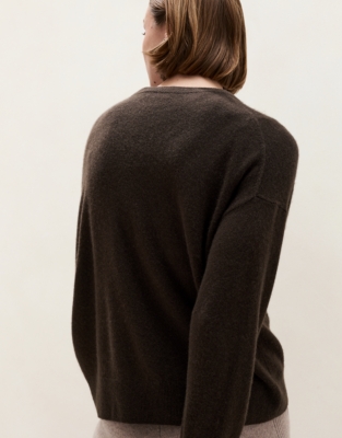 Relaxed Cashmere Crew Neck Jumper - Dark Chocolate