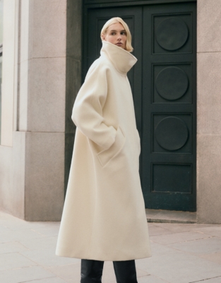 Relaxed Funnel Collar Coat 