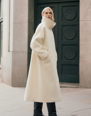 Relaxed Funnel Collar Coat 