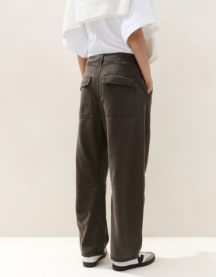 Relaxed Utility Barrel Trousers