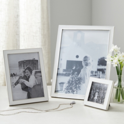 Resin Photo Frame 5x7” | Home Accessories Sale | The White Company UK