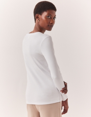 White ribbed 2025 crew neck top