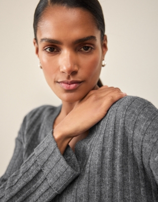 Ribbed V-Neck Lounge Jumper with Cashmere