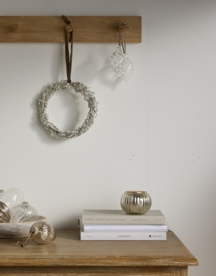 Round Beaded Wreath – 16cm