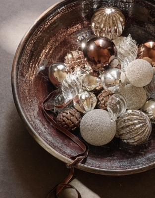 Round Chocolate Baubles – Set of 4