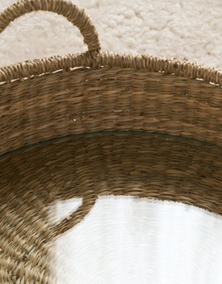 Round Seagrass Tray with Glass Base