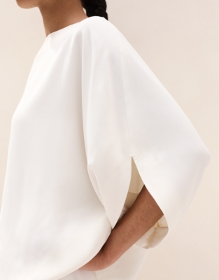Rounded Silhouette Top