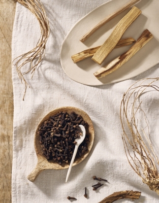 Sandalwood Large Candle