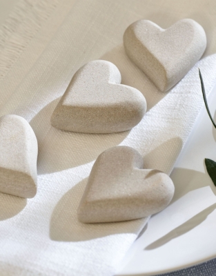 Sandstone Heart – Set of 4
