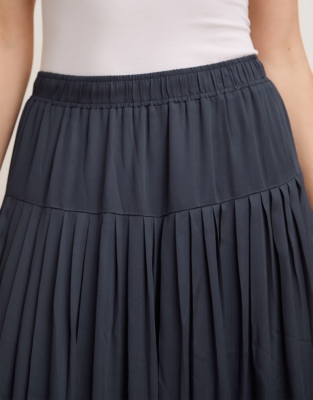 Satin Crinkle Pleated Skirt