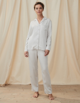 White company satin online pyjamas