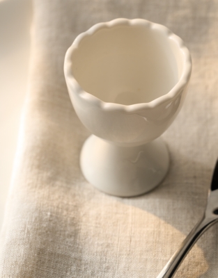 Scalloped Egg Cups – Set of 4