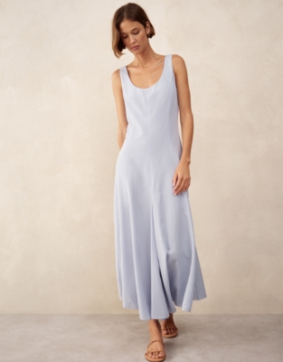 Shaped Scoop Neck Dress
