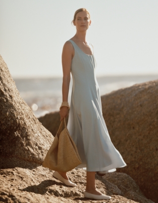 Shaped Scoop Neck Dress