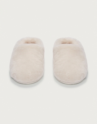 White company sheepskin slippers new arrivals