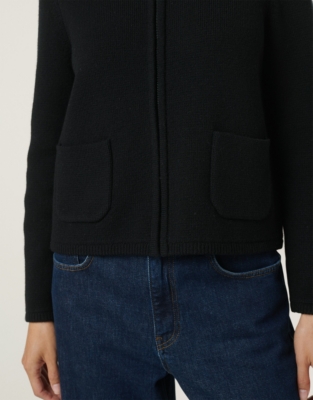 Short Crew Neck Knitted Jacket