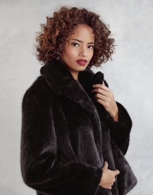 curl short fake fur jacket black