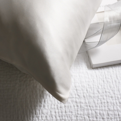 The white hot sale company silk pillowcase