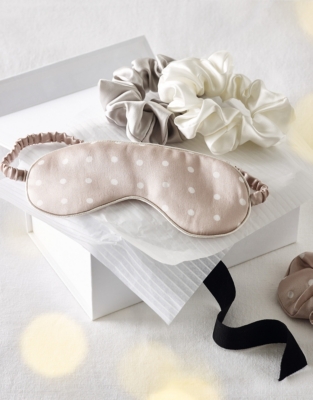 Silk Spot Sleep Eye Mask Nightwear & Robes Sale The White Company UK