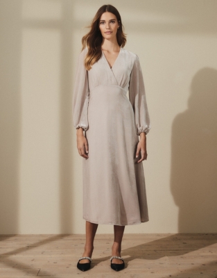 White company hot sale velvet dress