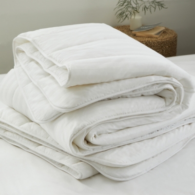 Silky-Soft Hypoallergenic Duvet – 7.5 Tog