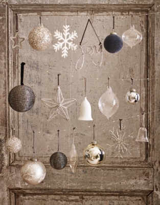 Silver Etched Leaf Bauble – 10cm