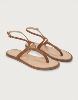 Skinny Curve Strap Flat Sandal
