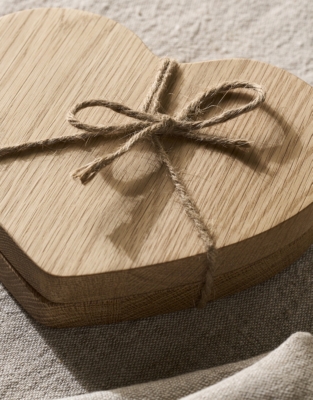 Small Rustic Heart Boards – Set of 2