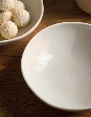 Snowflake Serving Bowls – Set of 2