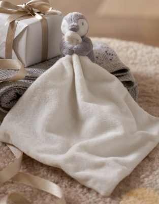 Snowy Penguin Comforter