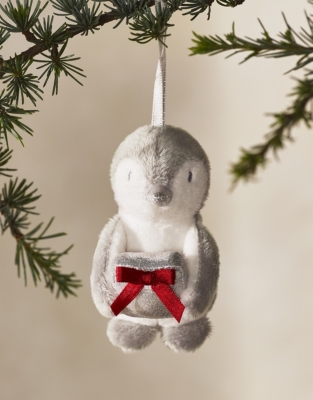 Snowy with Present Decoration – 10cm