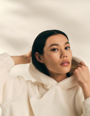 Snuggle Blanket Hoodie - Ivory