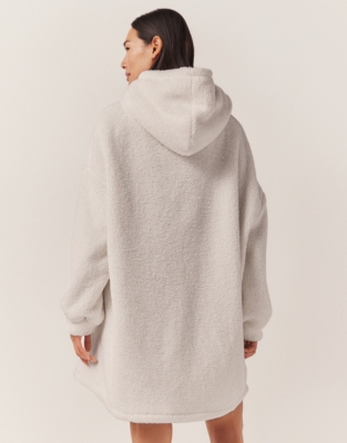 Snuggle Blanket Hoodie - Pale Grey