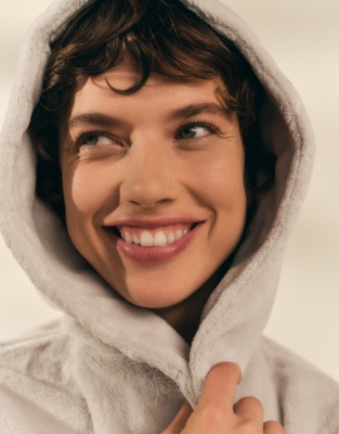 Snuggle Robe