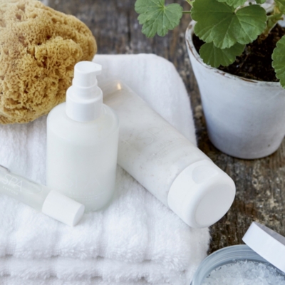 Spa Restore Skin Brightening Body Scrub Body Lotion The White