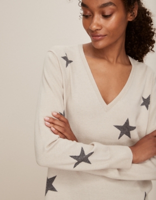 V neck star outlet jumper