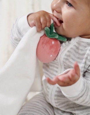 Strawberry Comforter