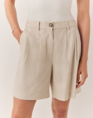 Stretch Linen Tailored Bermuda Shorts