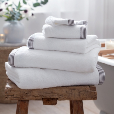 The White Company Pearl Grey Hydrocotton Super Jumbo Towel