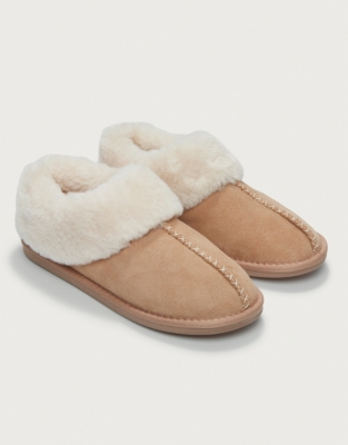 White slippers with discount fur