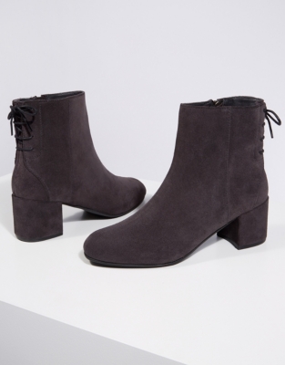 White company 2024 ankle boots